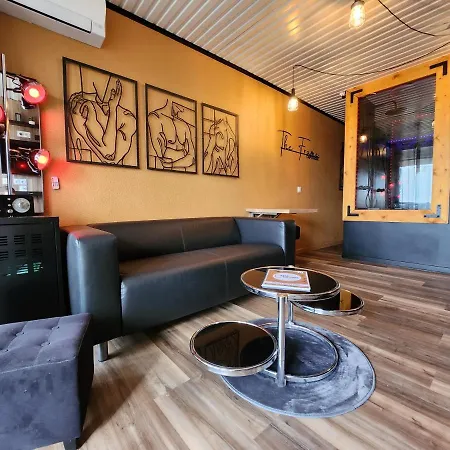 Theframe - Ex Ohana - Renove En 2023 - Studio Sur Coursives - Port Nature 8 - Village Naturiste